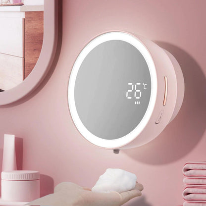 Distribution de savon dans une main